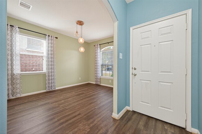 Foto del edificio - 30914 W Lost Creek Blvd