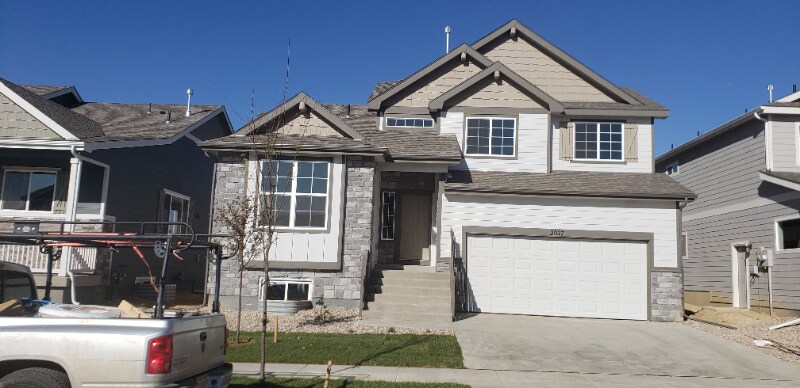 Primary Photo - 2027 Blue Moon Dr