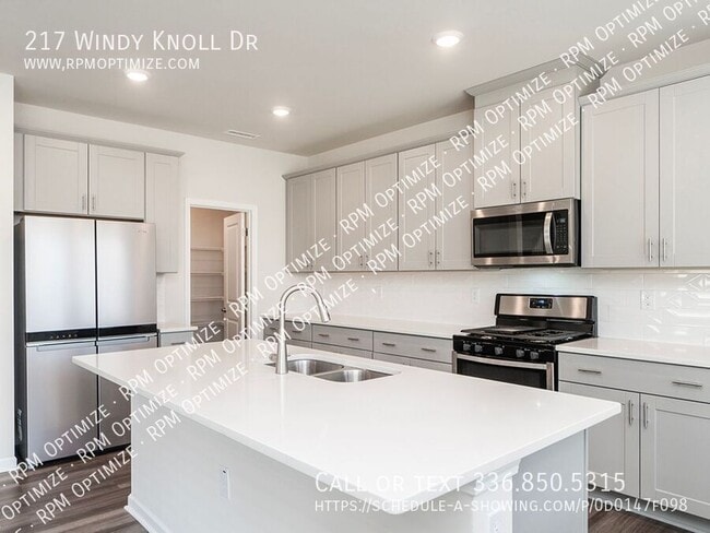 Foto del edificio - 217 Windy Knl Dr