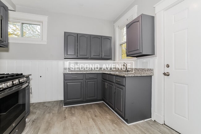 Building Photo - 1734 Gilsey Ave