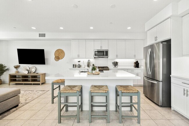 Building Photo - 43073 Armonia Ct