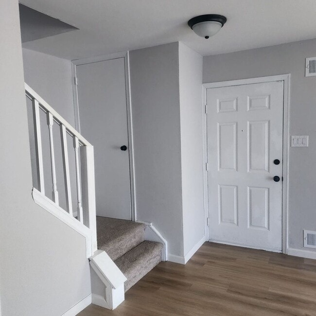Building Photo - Spacious 3 Bedroom house for Rent !!!