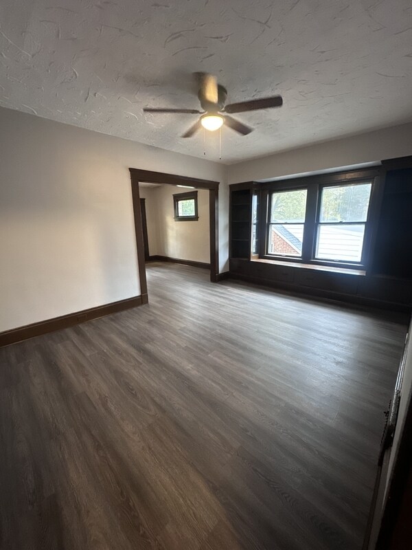 1557 Cohassett Ave Lakewood, OH 44107 – photo 1