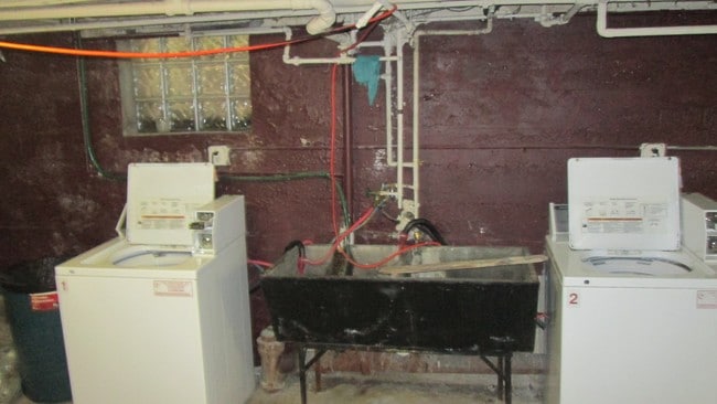 Washer/Dryer - 5066 S Parkard Ave