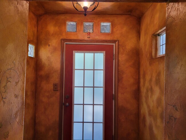 Building Photo - Bell B1