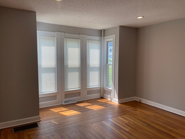 Foto del edificio - 15 Pease St