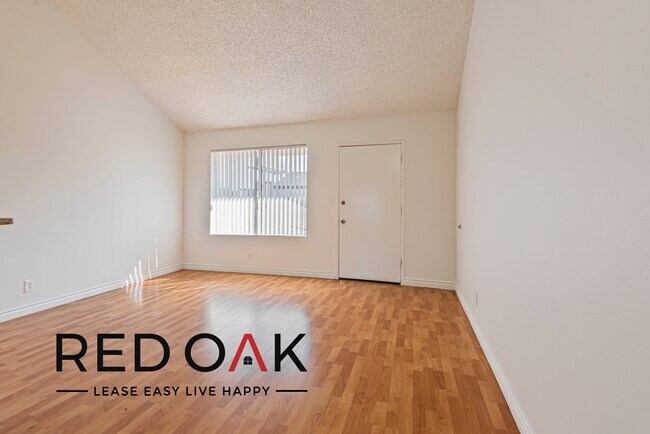 Foto del edificio - ~1 Month FREE~ Beautiful One Bedroom with ...
