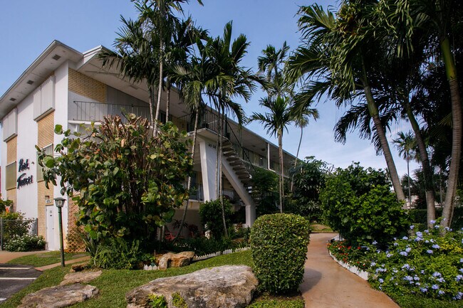 Foto del edificio - 4056 Lake Osborne Dr