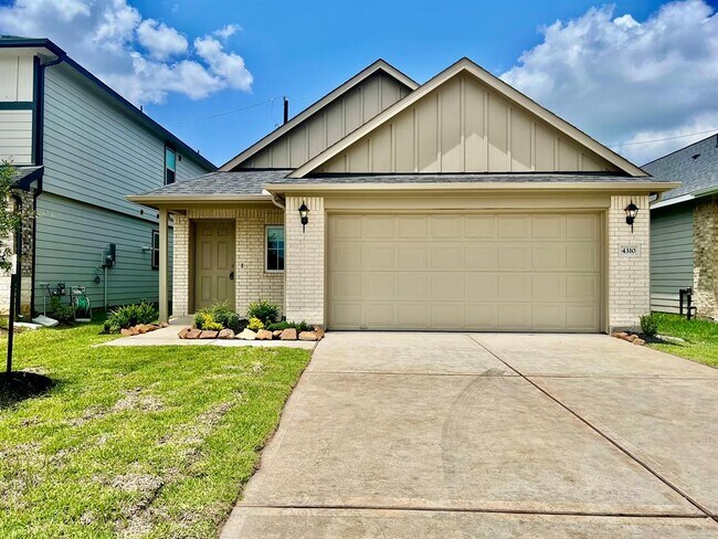 Foto del edificio - 4310 Wind Swell Ln