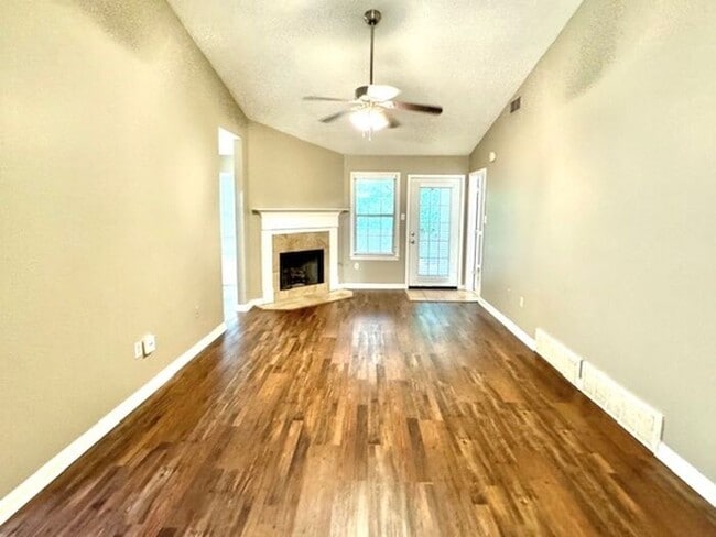 Building Photo - Cordova 4 Bedroom Cordova Home- Availalbe ...