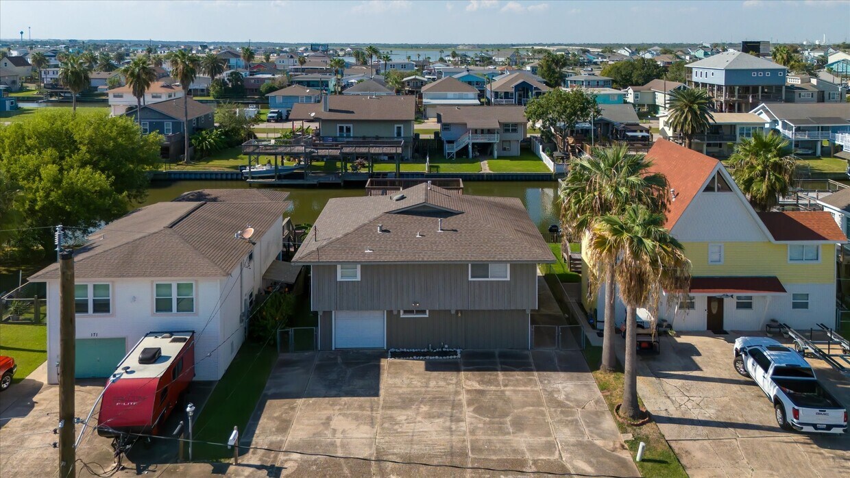 Foto del edificio - 170 Barracuda St