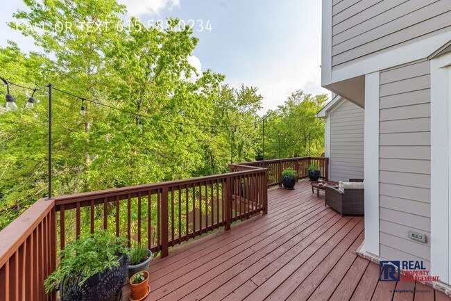 Foto del edificio - 141 Rivergate Dr