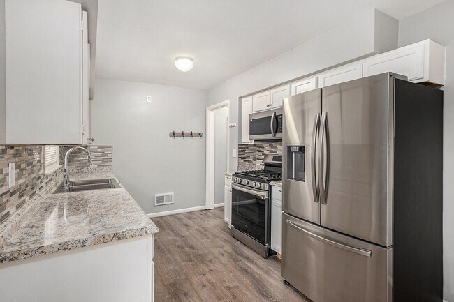 Foto del edificio - 4490 Blaine Ave SE