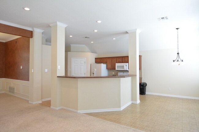 Building Photo - 5708 High Meadow Dr