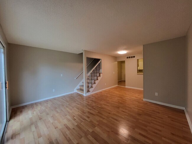 Foto del edificio - 1248 E 17th Ct