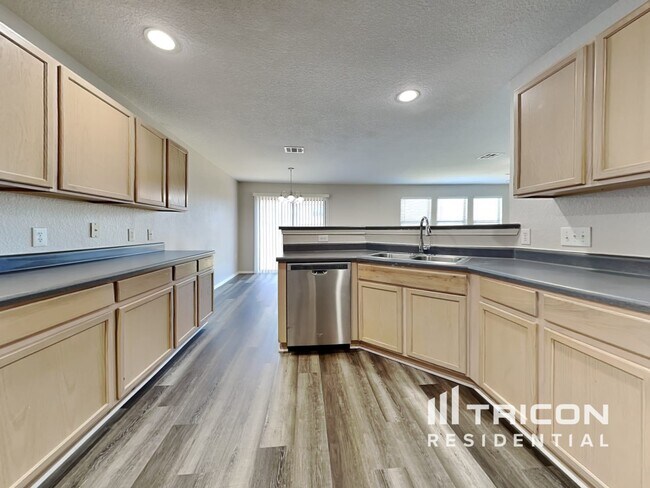 Building Photo - 5617 Victory Gallop Dr