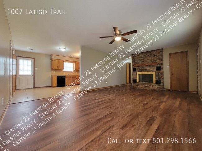 Building Photo - 1007 Latigo Trail