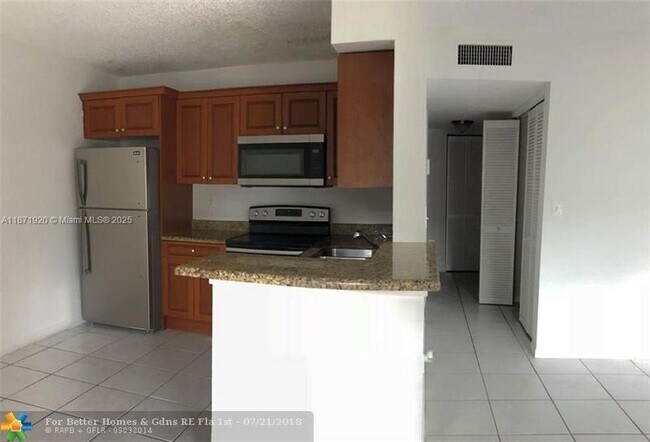 Foto del edificio - 11449 NW 42nd St