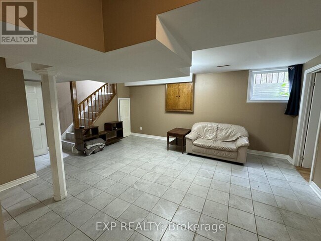 Building Photo - 3690 Ellengale Dr