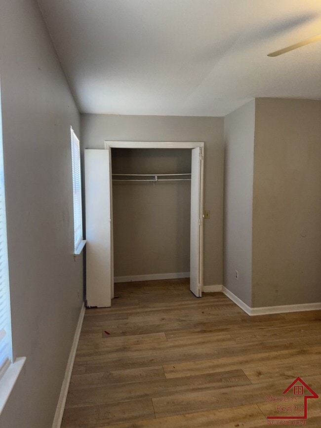 Building Photo - 317 Susong Dr