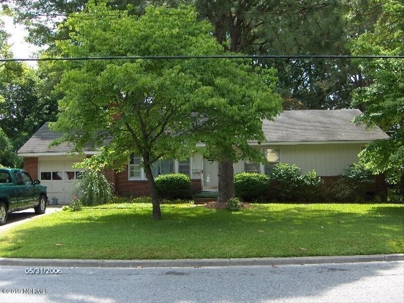 Primary Photo - 104 N Elm St