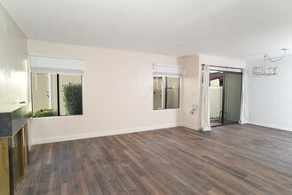 Building Photo - 22109 Burbank Blvd