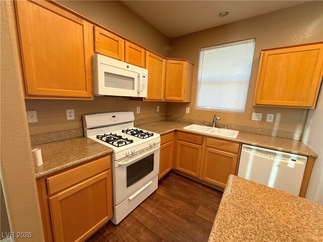 Building Photo - 136 Red Tee Ln