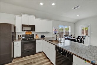 Building Photo - 1814 Strawberry Fld