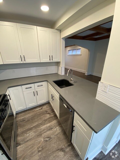 Building Photo - 114 N 38th St