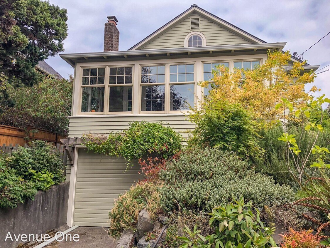 Primary Photo - 2 br, 2 bath House - 744 N 78th St