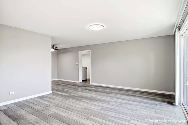 Building Photo - 1303 Forestdale Ct