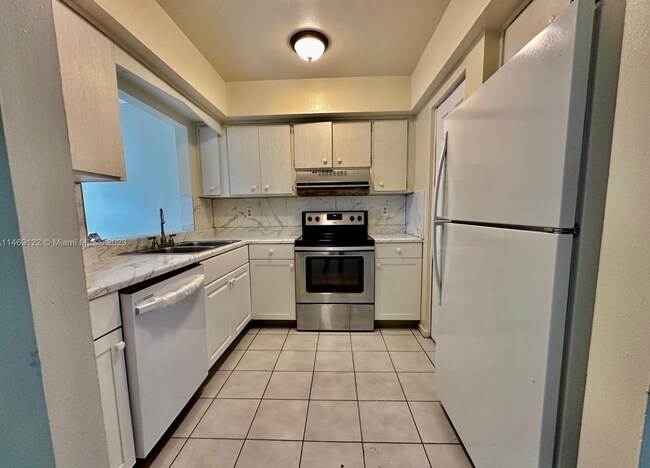Foto del edificio - 7100 NW 16th St