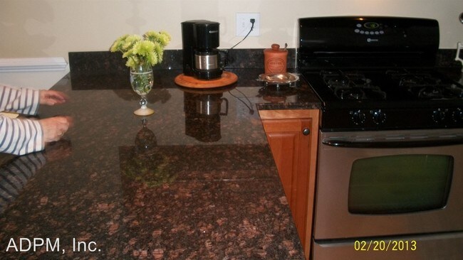 Foto del edificio - 3 br, 2.5 bath House - 12 Greenleaf St.