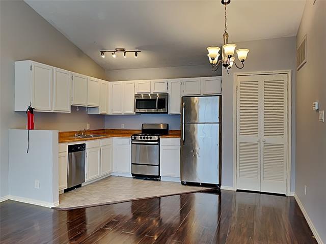 Foto del edificio - 6108 Abrams Rd