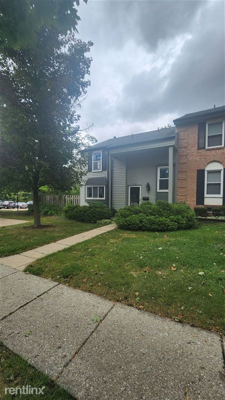 Building Photo - 3613 Burbank Dr