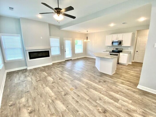 Building Photo - Now Leasing a 4-Bedroom 2.5 Bath Home Avai...