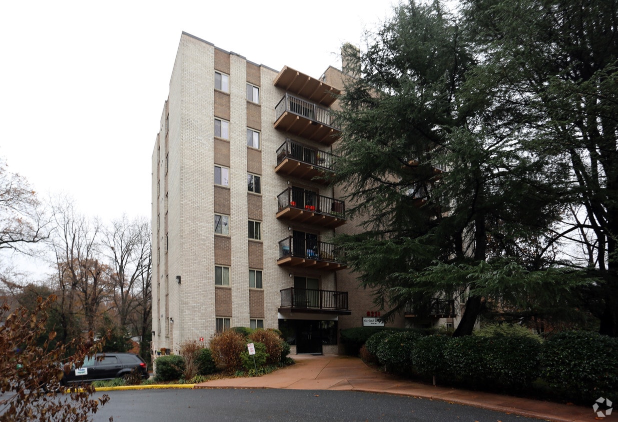 Primary Photo - Garland Towers