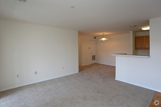 1bd Dining Area - Burnt Oaks