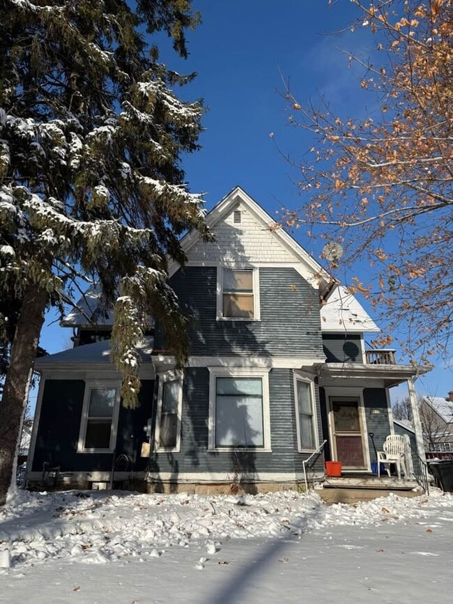 Building Photo - 2118-2120 Michigan Avenue