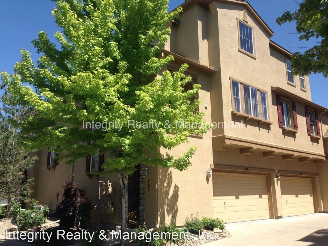 Foto principal - 10526 Ashfield St