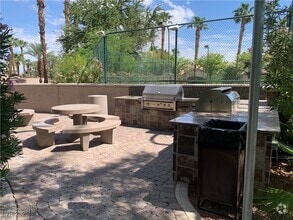 Building Photo - 2050 W Warm Springs Rd