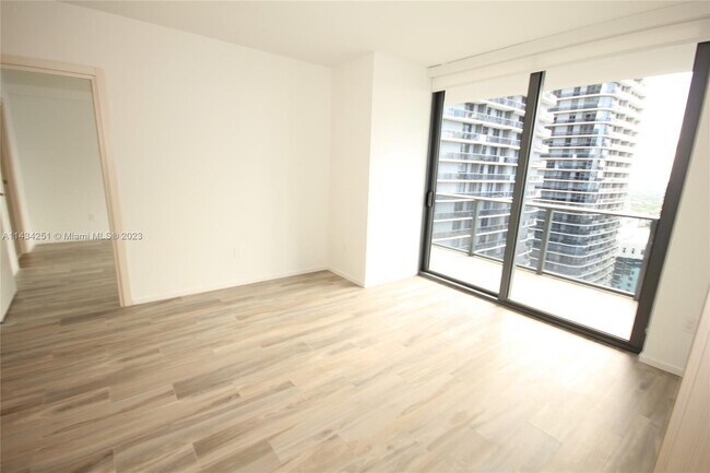 Foto del edificio - 801 S Miami Ave