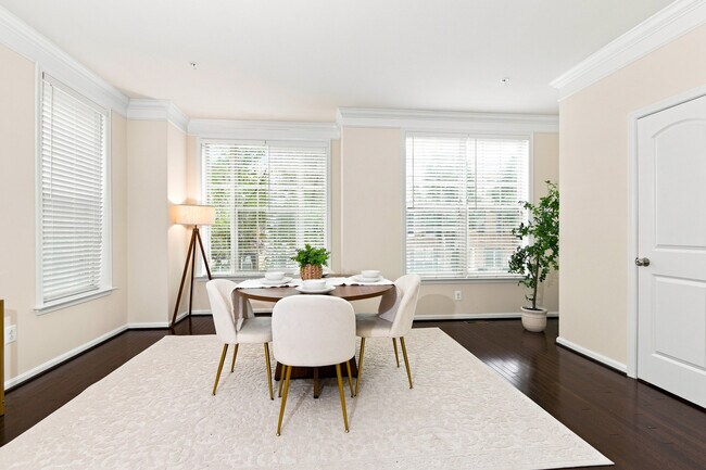 Building Photo - 9810 Smithview Pl
