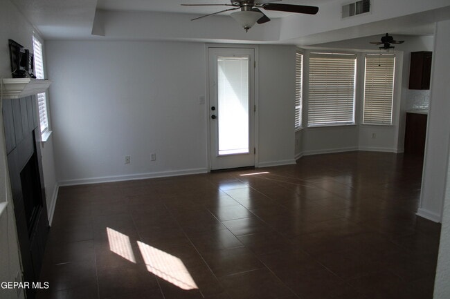 Building Photo - 12516 Twin Leaf Dr