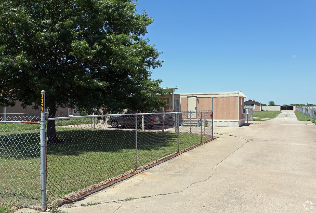 3322 Hidalgo Rd, Waxahachie, TX 75167 Apartments in Waxahachie, TX