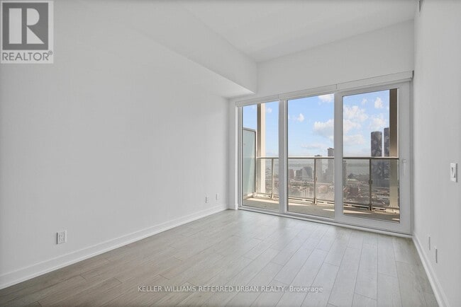 Building Photo - 88 Queen St E