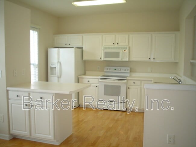 Foto del edificio - 7100 Proctor Hill Dr