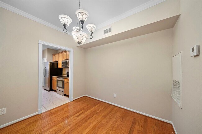 Foto del edificio - 2255 Braeswood Park Dr