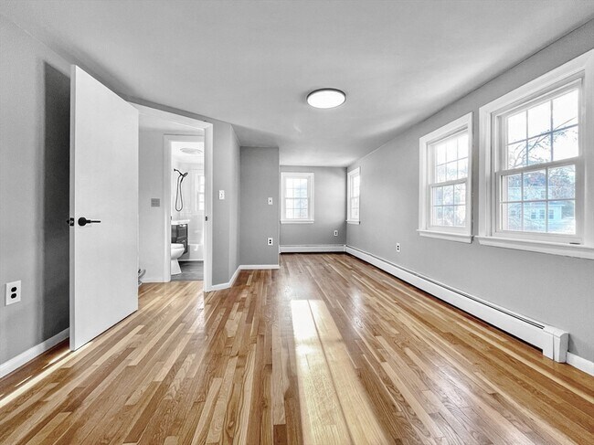 Foto del edificio - 41 Burrwood Rd