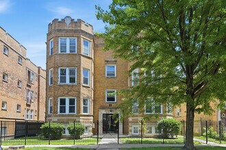 Building Photo - 6341 N Oakley Ave